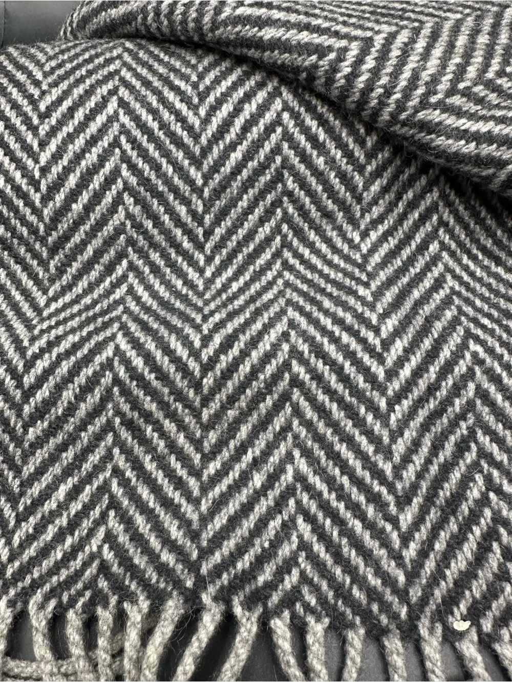 Ralph Lauren Purple Label England Gray Herringbone Cashmere Scarf